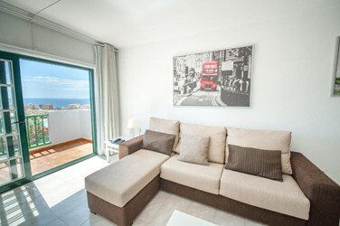 2 superior bedroom apartments