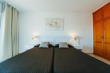 2 superior bedroom apartments