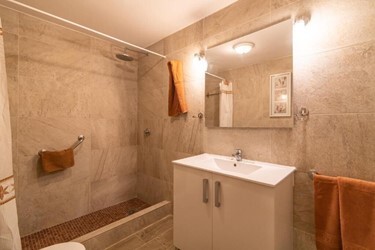 2 superior bedroom apartments