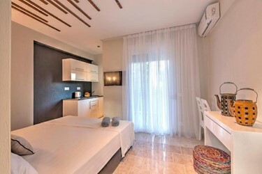 Deluxe Double Room with Balcony and Sea View