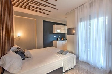 Deluxe Double Room with Balcony and Sea View
