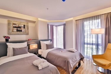 standard twin bed room