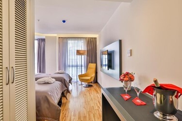 standard twin bed room