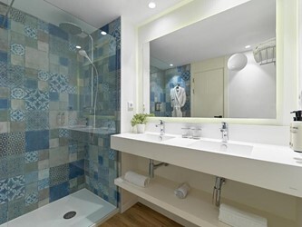 Twin / Double Room Pool View