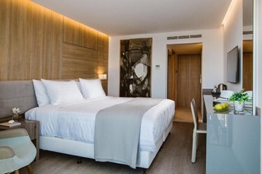 Standard Twin Room Sea and Garden View