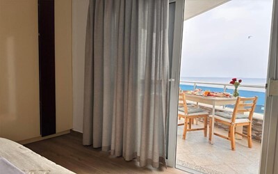  Penthouse Suite