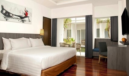 Deluxe Double or Twin Room with Lagoon View