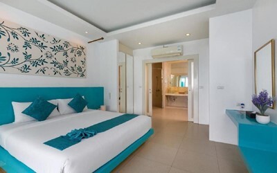 Partial Sea View Deluxe Pool Suite