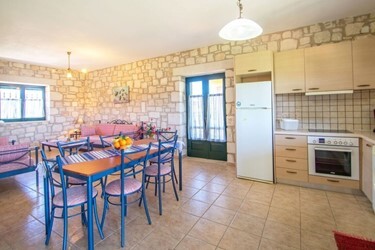 Apartment 2 Bedroom with Garden View