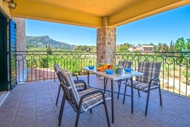 Apartment 2 Bedroom with Garden View