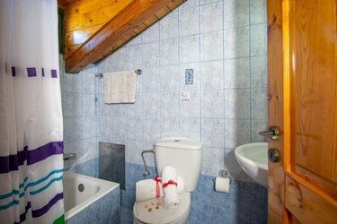 Apartment 2 Bedroom with Garden View