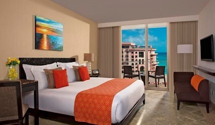 Deluxe Partial Ocean View