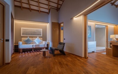 Water Suite with Pool