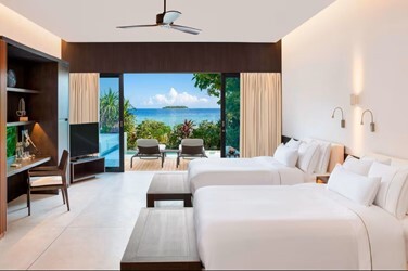 Family Beach Villa Pool