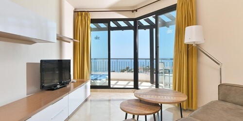 1 Bedroom Apartment Side Sea View