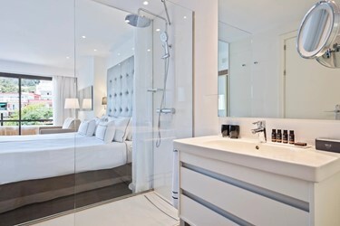 Double/Twin Standard Room