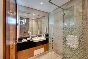 1 Bedroom Apartment – Canal View and Burj Khalifa View