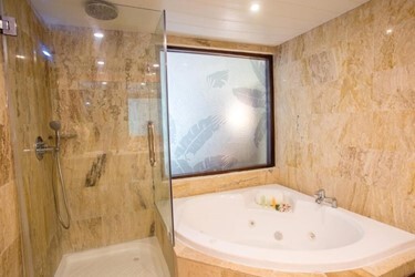 Junior suite jacuzzi ocean view premium