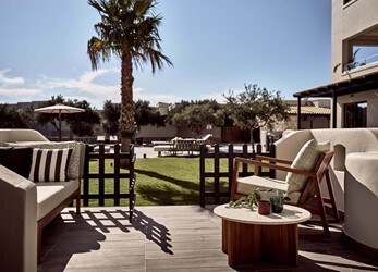 Evergreen Retreat with Terrace or Balcony