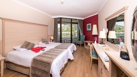 Standard Room Side Sea View