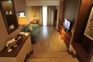 2 Bedrooms Villa