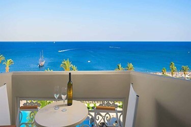 Double Room Deluxe with Sea View