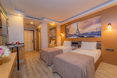 Family Room Land View