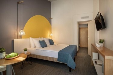 Superior Family Room with Balcony or Terrace Park View