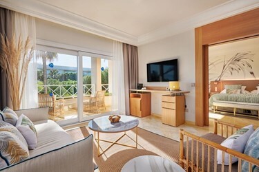 Premium Suite 