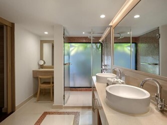 Sea View Hillside Pool Suite