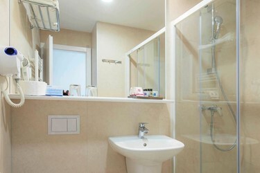 Standard double balcony