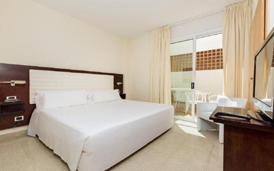 Suite with Balcony, Garden