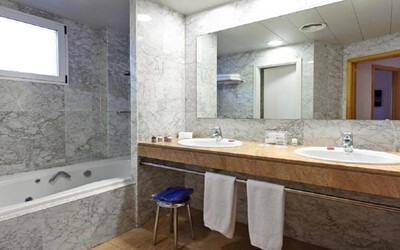 Suite with Balcony, Garden