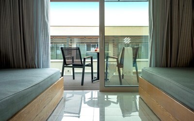 Family Room Garden View