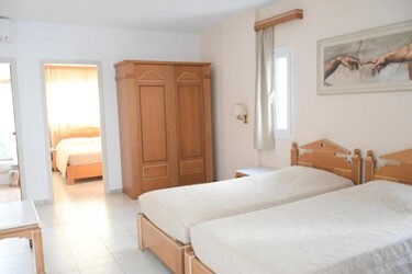 FAMILY ROOM WITH SEPARATE BEDROOM