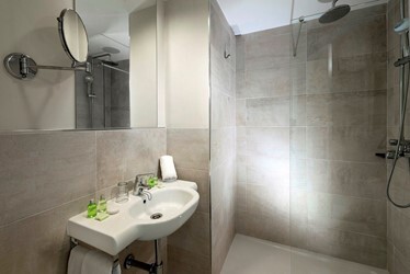 2 Bedroom Apartment Family