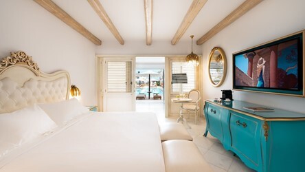 Family Bungalow Sharing Pool