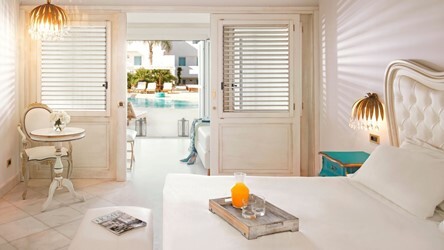 Family Bungalow Sharing Pool