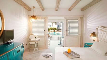 Family Bungalow Sharing Pool