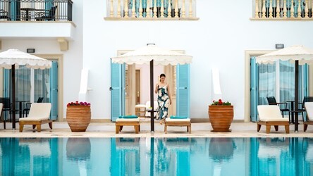 Family Bungalow Sharing Pool