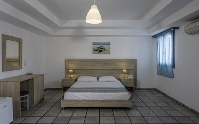 Double Room Pool Front A/C