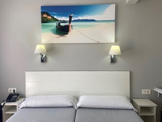 Double/Twin Room Sea View Room