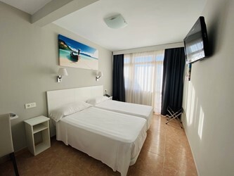 Double/Twin Room Sea View Room