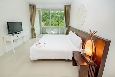 2 Bedroom Deluxe Family Suite