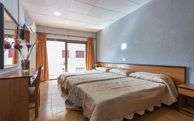 Triple Room with Private Bathroom
