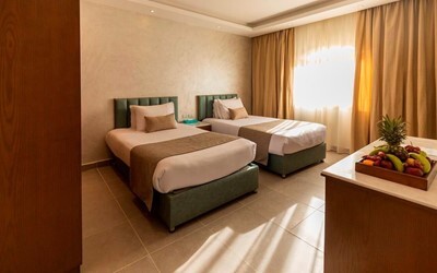 Family Jacuzzi Suite Side Sea View