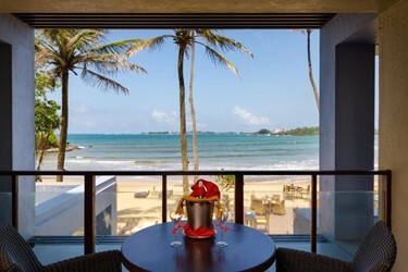 Aqua Romance Room