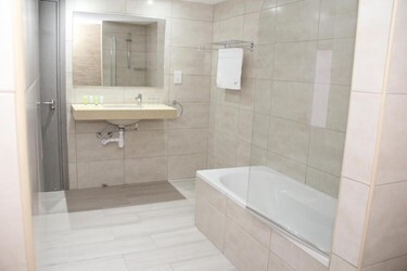 Twin Room Inland View