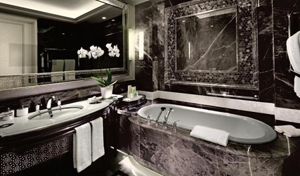 Deluxe Room with Partial Bosphorus View 