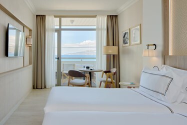 Standard Front Sea View